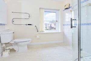 First floor shower room- click for photo gallery
